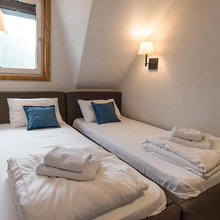 Five-o-six Apartment, Zupa-kopaonik * קופאוניק