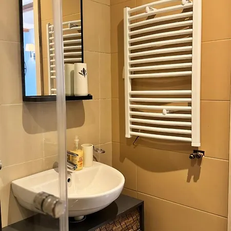 Five-o-six Apartment, Zupa-kopaonik דירה קופאוניק